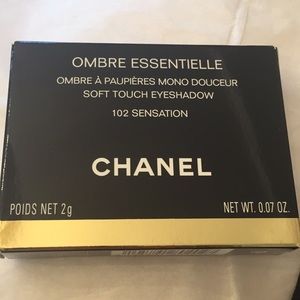 CHANEL Makeup - CHANEL OMBRÉ ESSENTIELLE Soft Touch Eyeshadow CHANEL Makeup - CHANEL OMBRÉ ESSENTIELLE Soft Touch Eyeshadow